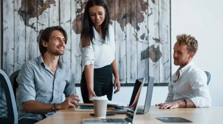 The Sourcing Decision Framework of Nearshoring vs Offshoring